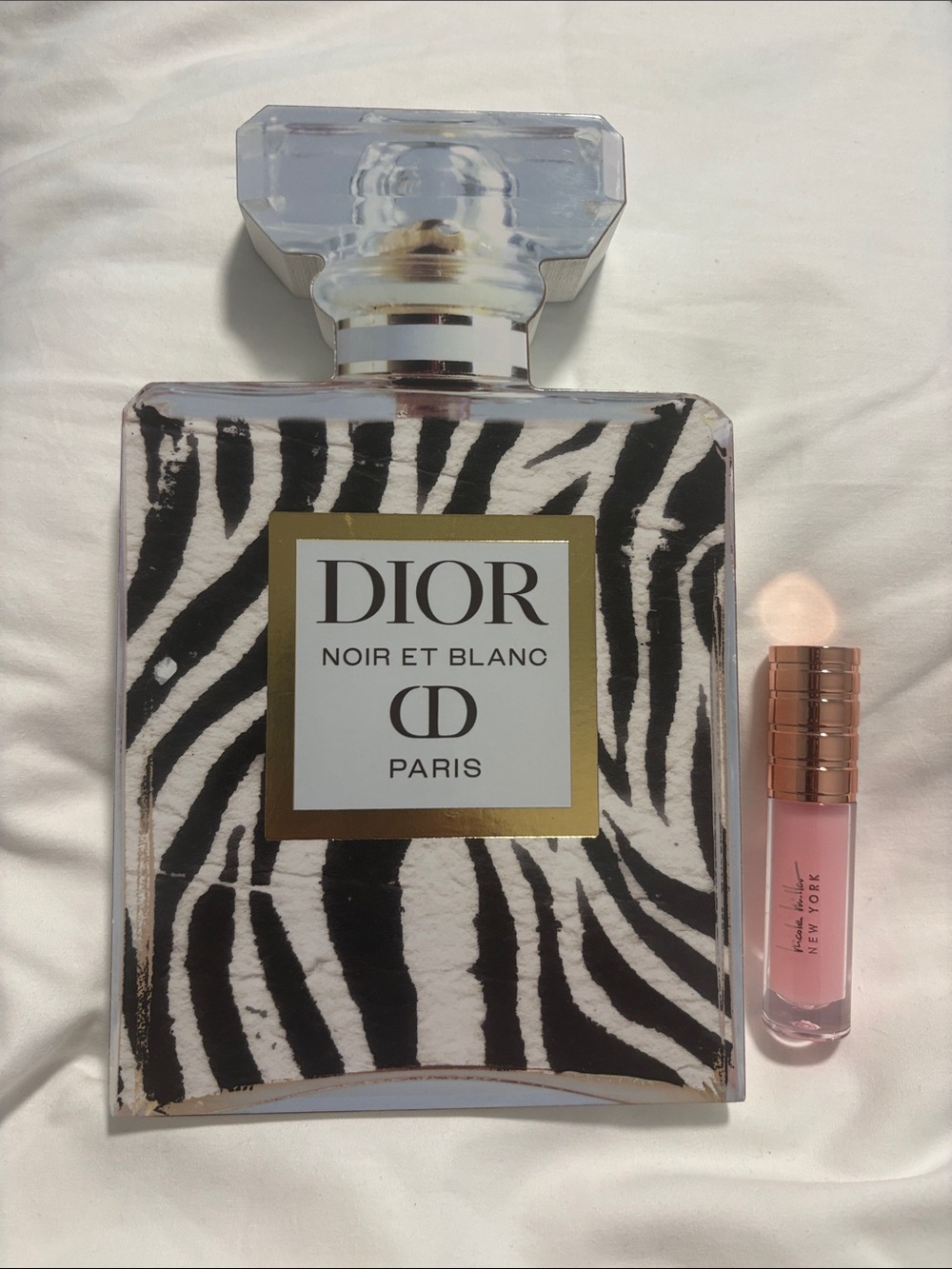 New Fashion Wood Art + Nicole Miller Lip Gloss